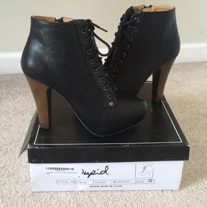 Qupid Lace Up Ankle Black Booties - Size 7.5